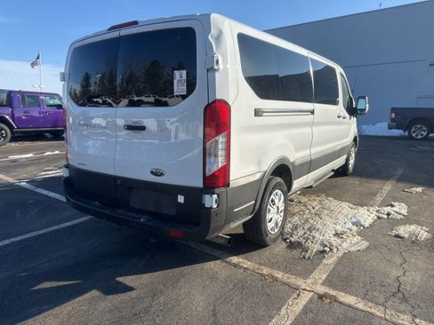 Used 2023 Ford Transit 350 XLT image 3