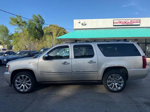 Used 2013 Chevrolet Suburban LTZ image 11