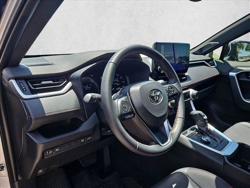Used 2025 Toyota RAV4 XSE AWD/4WD image 10