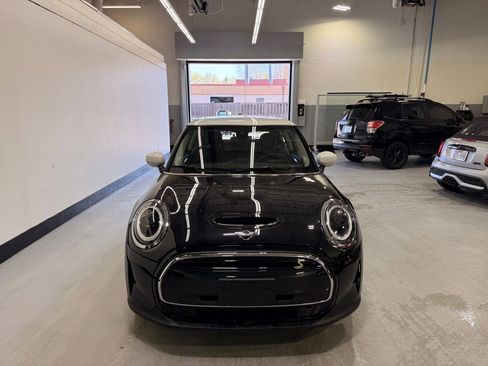 Certified 2024 MINI Cooper SE image 8
