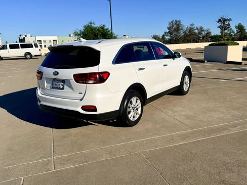 Used 2019 Kia Sorento FWD w/ Option Group 020 image 7