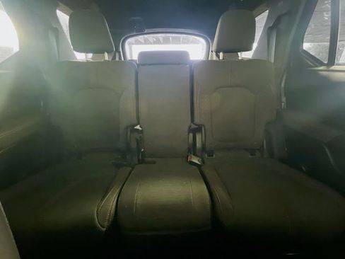 Used 2025 Honda Pilot Sport image 26
