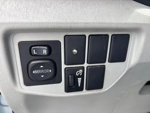 Used 2013 Toyota Prius Two image 40