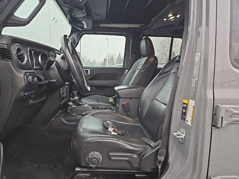 Used 2023 Jeep Wrangler Unlimited Sahara w/ Cold Weather Group image 10