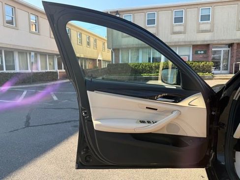 Used 2019 BMW 540i xDrive w/ Convenience Package AWD/4WD image 24
