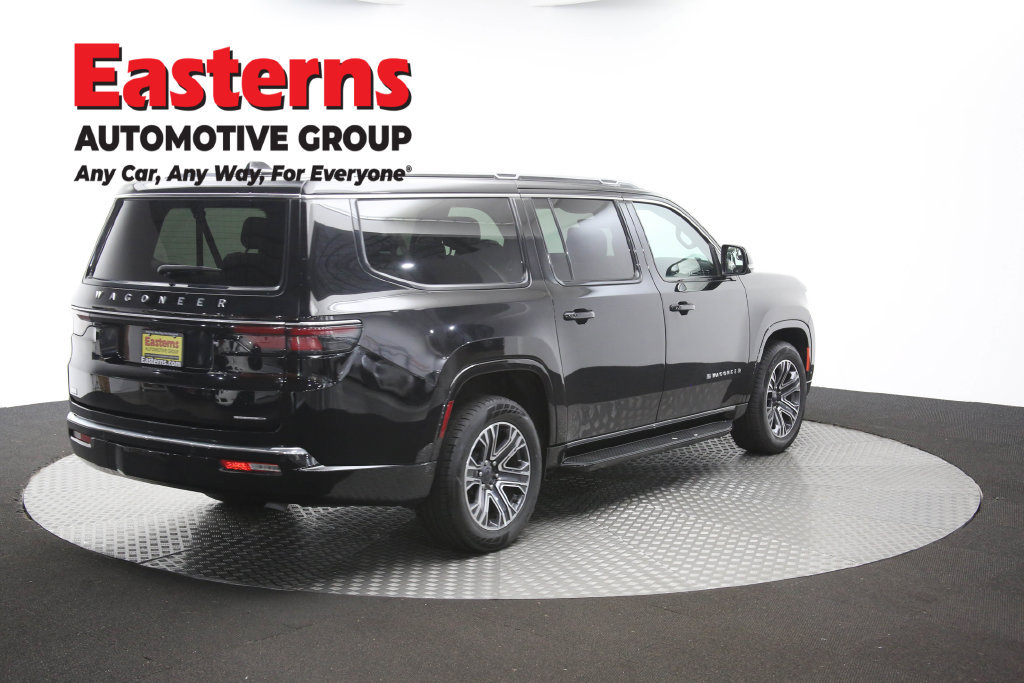 Used 2024 Jeep Wagoneer L Series II RWD image 50