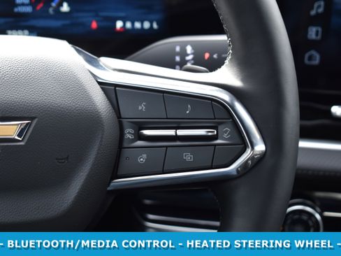 Used 2025 Chevrolet Equinox LT w/ Safety and Technology Package image 13