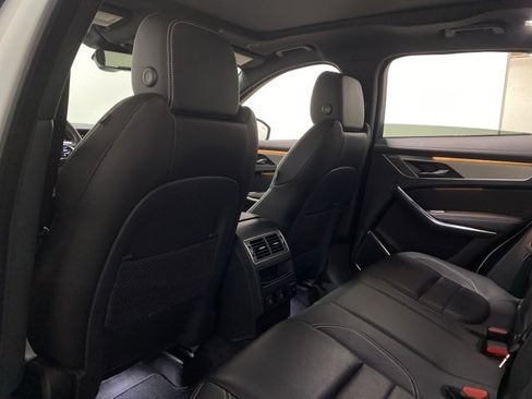 Used 2024 Jaguar F-PACE R-Dynamic S image 18