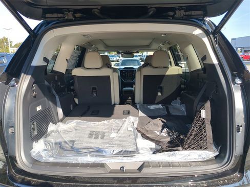 New 2026 Subaru Ascent Limited image 9