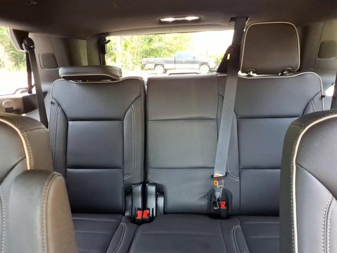 Used 2023 Chevrolet Tahoe Premier AWD/4WD image 34