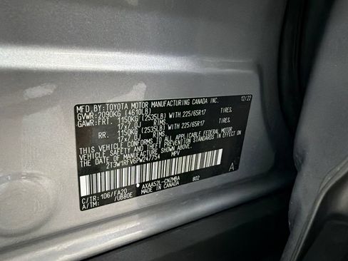 Used 2023 Toyota RAV4 XLE FWD image 32