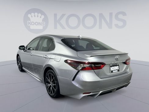 Used 2023 Toyota Camry SE FWD image 8