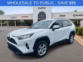 Used 2019 Toyota RAV4 XLE AWD/4WD video 1