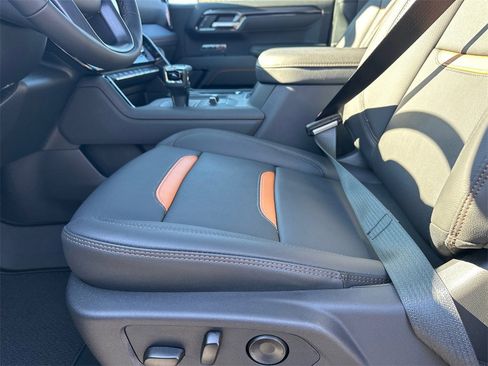 New 2026 GMC Sierra 1500 AT4 w/ AT4 Premium Package image 10