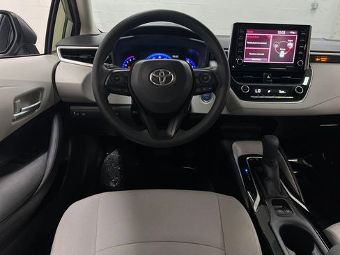 Used 2021 Toyota Corolla LE FWD image 15