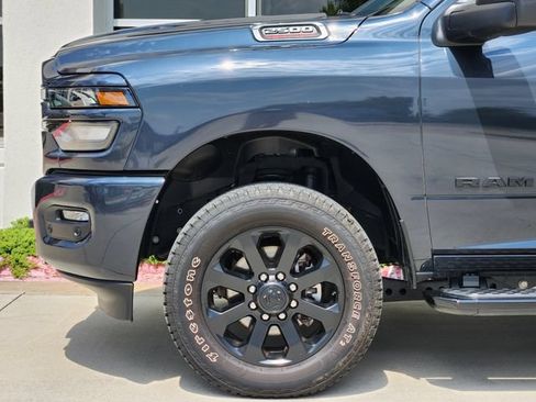 Certified 2025 RAM 2500 Big Horn AWD/4WD image 10