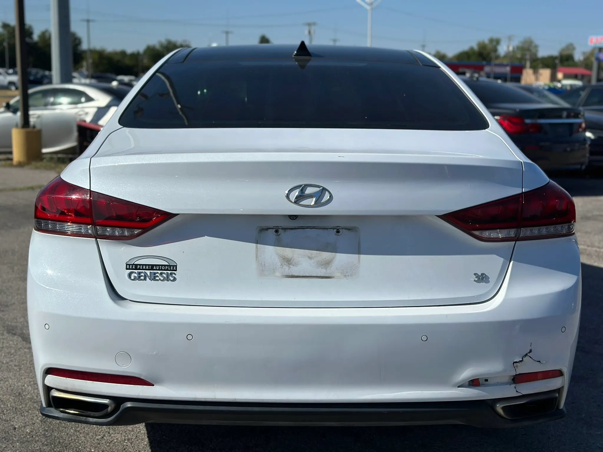 Used 2015 Hyundai Genesis 3.8 w/ Option Group 03 RWD image 7