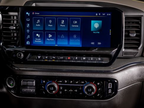 Used 2024 Chevrolet Silverado 2500 ZR2 w/ Technology Package image 31