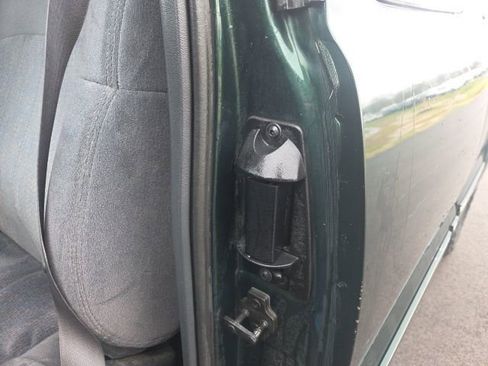 Used 2001 Chevrolet Silverado 1500 LS w/ Off-Road Chassis Pkg image 13