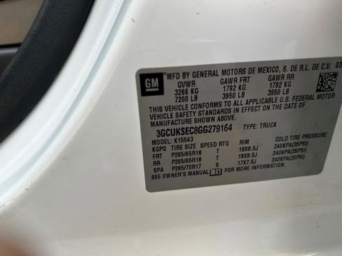 Used 2016 Chevrolet Silverado 1500 LTZ AWD/4WD image 12