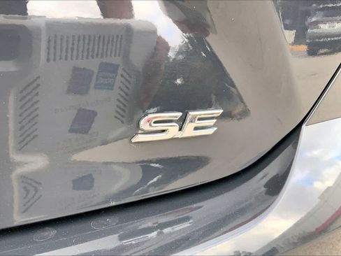 Used 2025 Toyota Camry SE FWD image 10