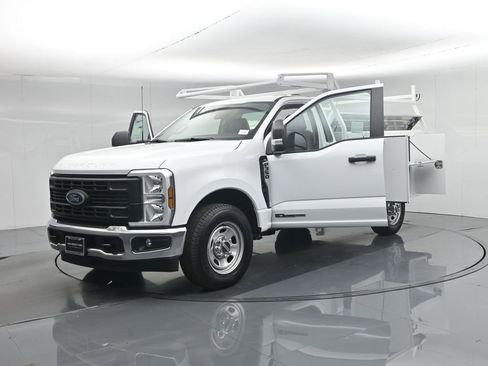 New 2025 Ford F350 XL w/ XL Chrome Package RWD image 34