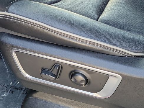 Used 2024 RAM 1500 Laramie image 16