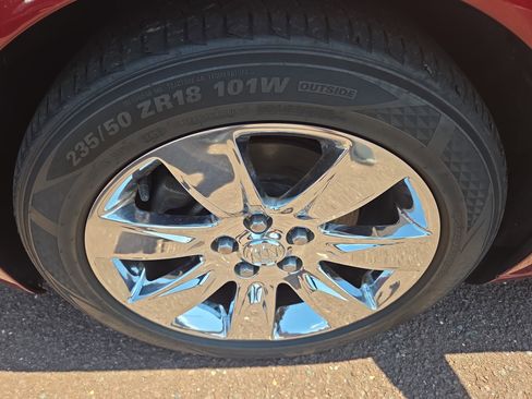 Used 2016 Buick Regal image 12