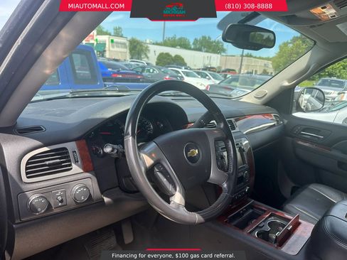 Used 2011 Chevrolet Suburban LTZ AWD/4WD image 7