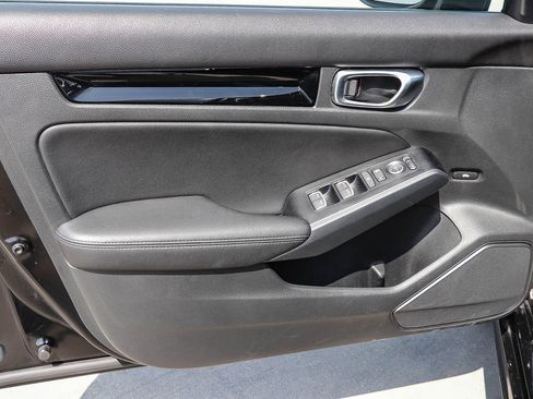 Used 2023 Honda Civic Touring image 23
