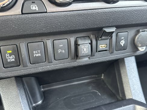 Certified 2023 Toyota Tacoma TRD Off-Road w/ TRD Premium Off Road Package image 27