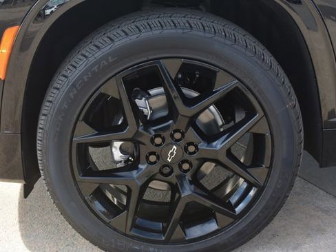 New 2026 Chevrolet Traverse RS image 11