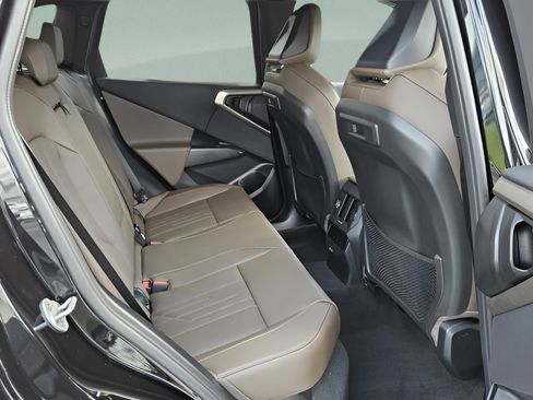 New 2025 BMW X3 xDrive30i w/ Convenience Package image 13