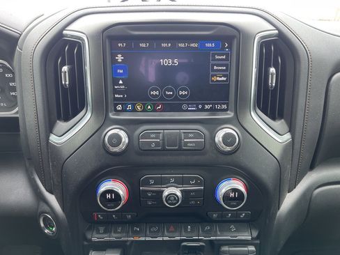 Used 2021 GMC Sierra 2500 AT4 w/ AT4 Premium Plus Package image 12