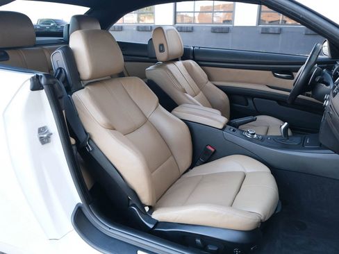 Used 2013 BMW M3 Convertible RWD image 27