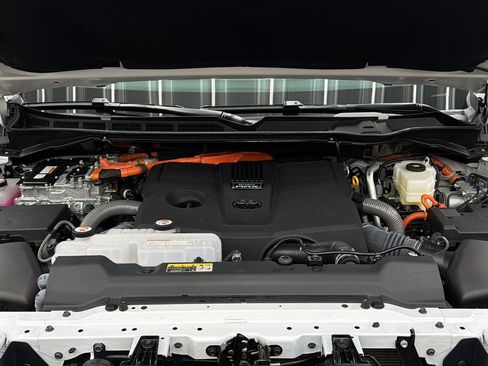 Used 2025 Toyota Tundra Limited image 19