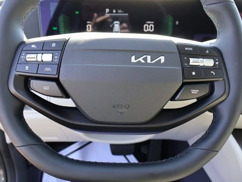 New 2026 Kia Sportage EX image 30