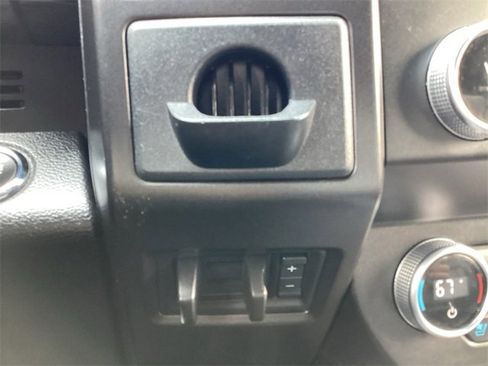 Used 2021 Ford Expedition Limited image 24