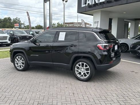 Used 2024 Jeep Compass Latitude AWD/4WD image 4