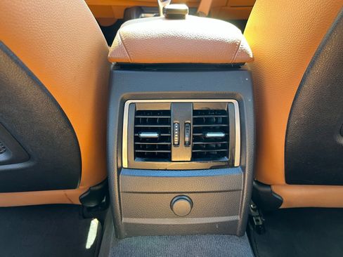 Used 2019 BMW 330i xDrive 330i xDrive w/ Convenience Package image 47