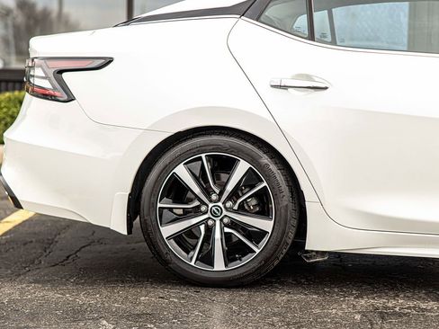 Used 2023 Nissan Maxima SL FWD image 11
