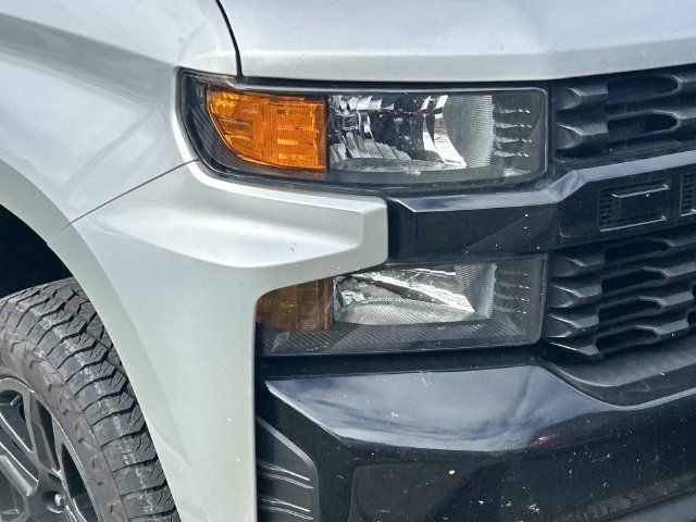 Used 2022 Chevrolet Silverado 1500 Custom Trail Boss w/ LPO, Dark Essentials Package AWD/4WD image 3
