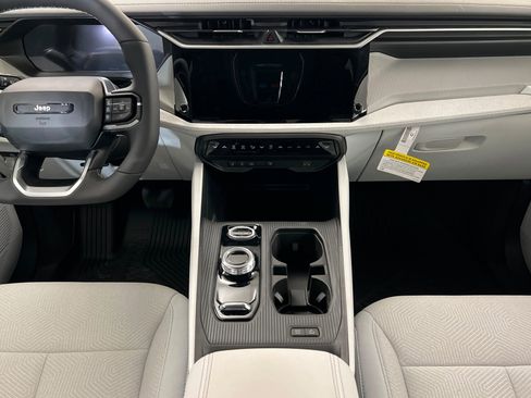New 2026 Jeep Cherokee Laredo AWD/4WD image 13