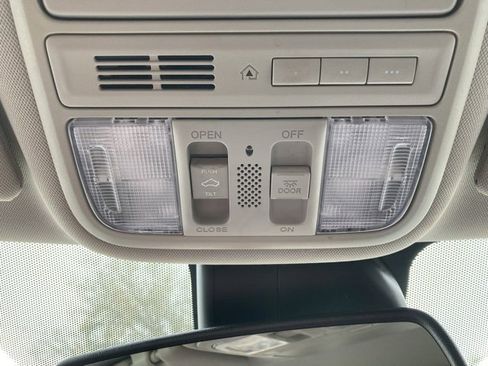 Used 2017 Honda Odyssey EX-L image 20