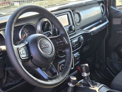 Used 2020 Jeep Wrangler Unlimited Sport S image 19