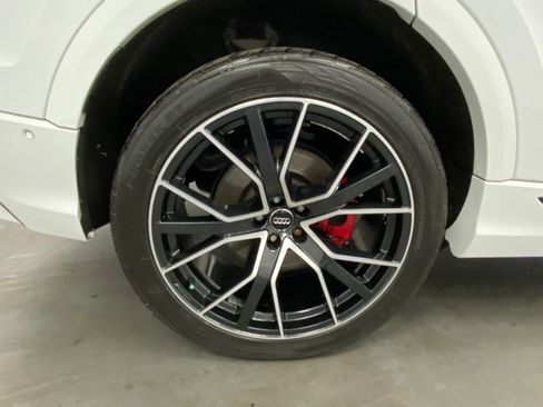 Used 2019 Audi Q8 Prestige AWD/4WD image 17