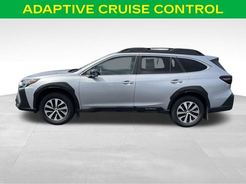Used 2025 Subaru Outback Premium AWD/4WD image 7