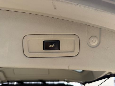 Used 2009 Nissan Murano SL w/ Technology Pkg FWD image 17
