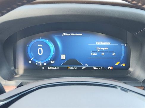 Used 2021 Ford Explorer King Ranch w/ Premium Technology Package image 16