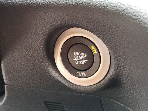 New 2026 Chrysler Pacifica Pinnacle image 34